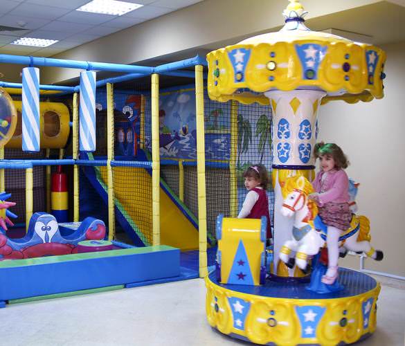 Get yourself to enjoy the most as your kids equally enjoy. A variety of kids activity centers and day care providers are available at most of the available hotels and resorts. Your children will have access to treasure hunts, jungle gyms, mini golf, trampolines, bumper boats, bowling, games and arcade activities, all under the watchful eye of our trained and caring team supervising all activities. 